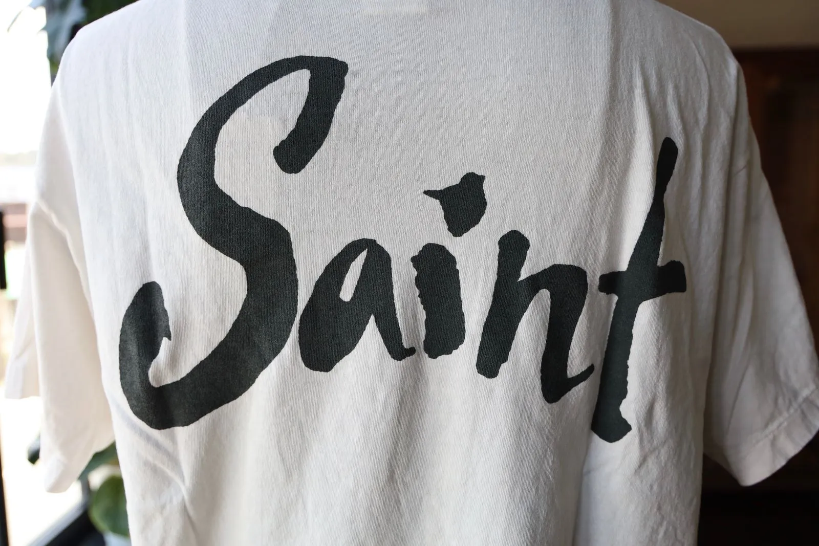 SAINT Mxxxxxx SS TEE/SUPER DIRTY/WHT oil painting SAINT SUPER DIRTY slogan TEE off-white S-XL Made of original OE yarn tube weaving without side seams to distinguish the split fabrics original consistent VINTAGE label/little angel anti-counterfeiting label top printing technology highly restored original details